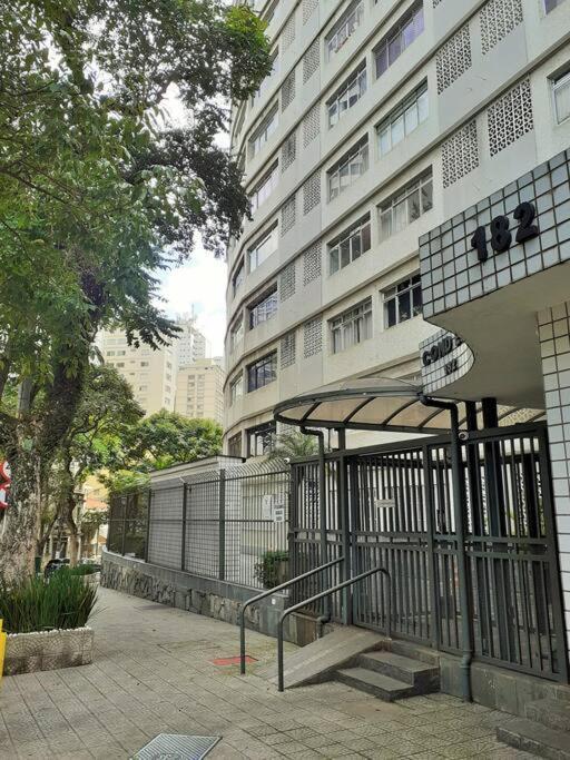 Apto. A Poucos Passos Da Av. Paulista Apartamento São Paulo